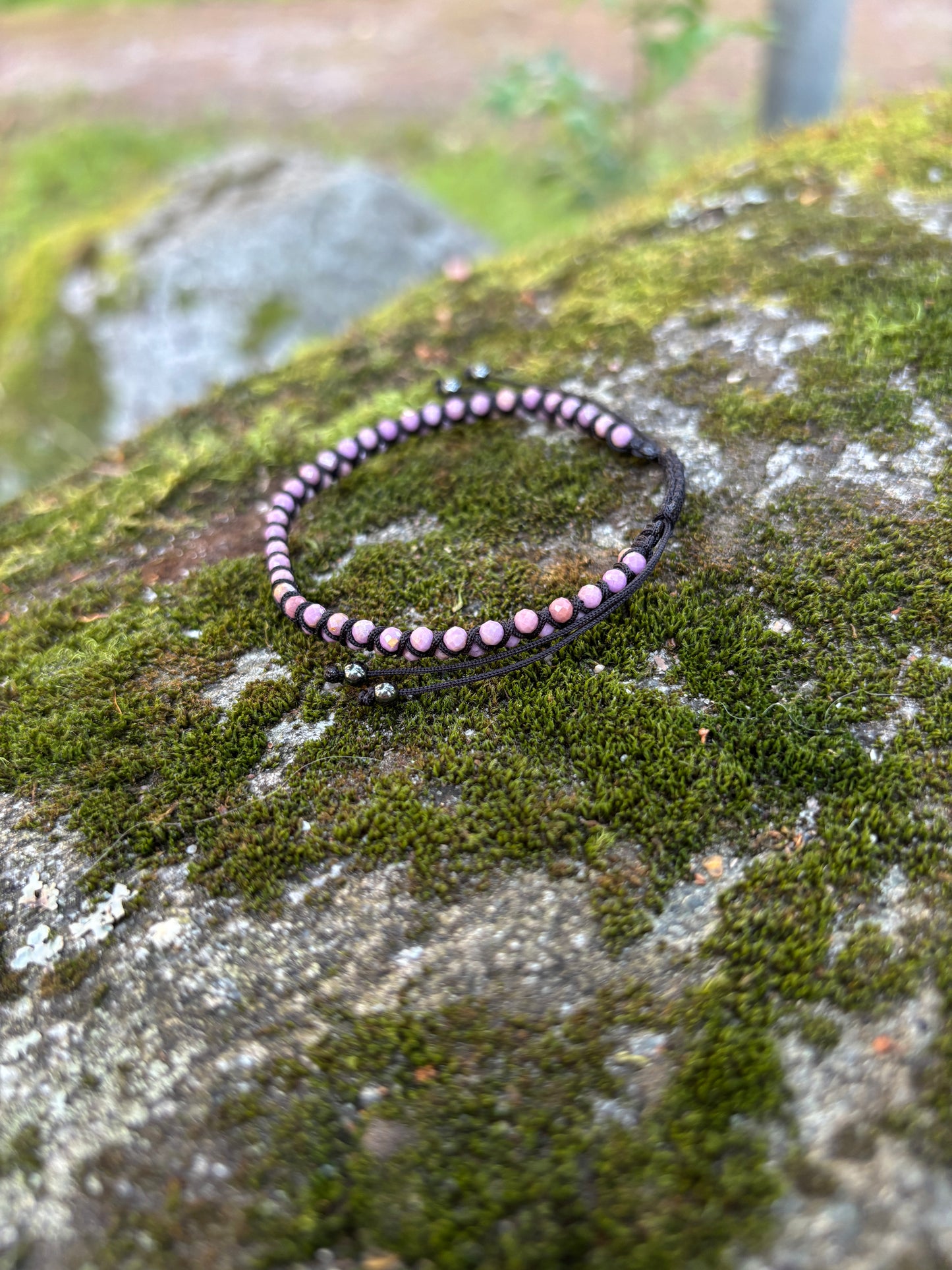 Mielenrauha & Viisaus — Punottu choker fosfosideriitistä