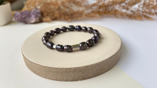 Hiljainen Kiilto (Musta jokivesihelmi 7×10 mm)