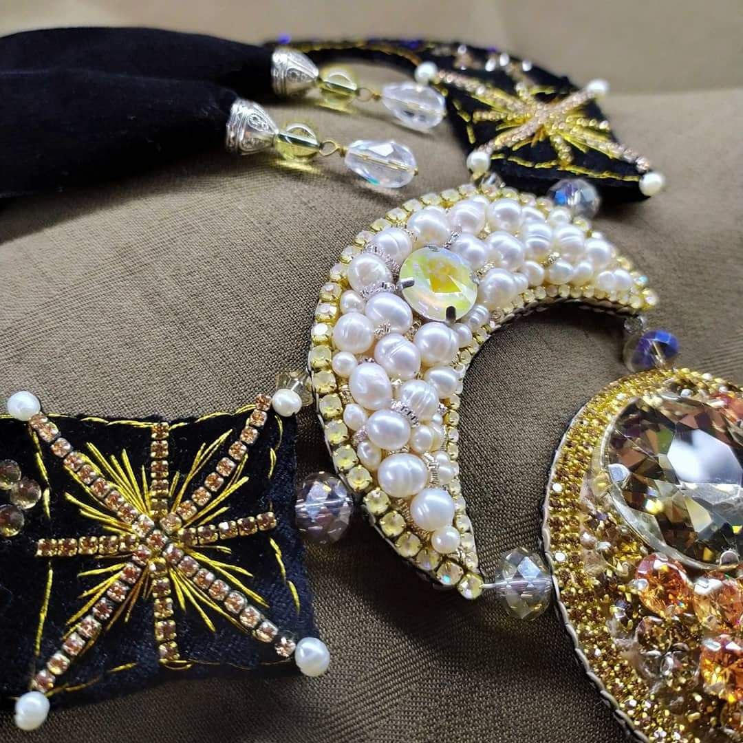 Kaulakoru “Astrologia”