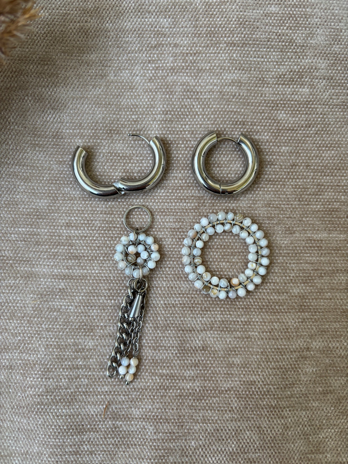 Konkorvakorut irrotettavilla riipuksilla — monikäyttöinen 3-in-1 koru kirurginteräksestä